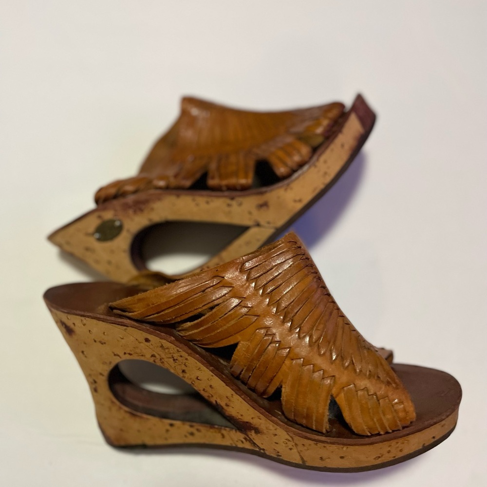 Sandal - Picture 4 of 8